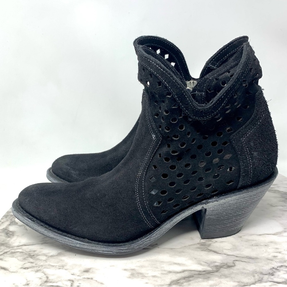 Shyanne Nicki Perforated Suede Western Booties 8.5 Bohemian Classic Country Boho - Picture 3 of 16